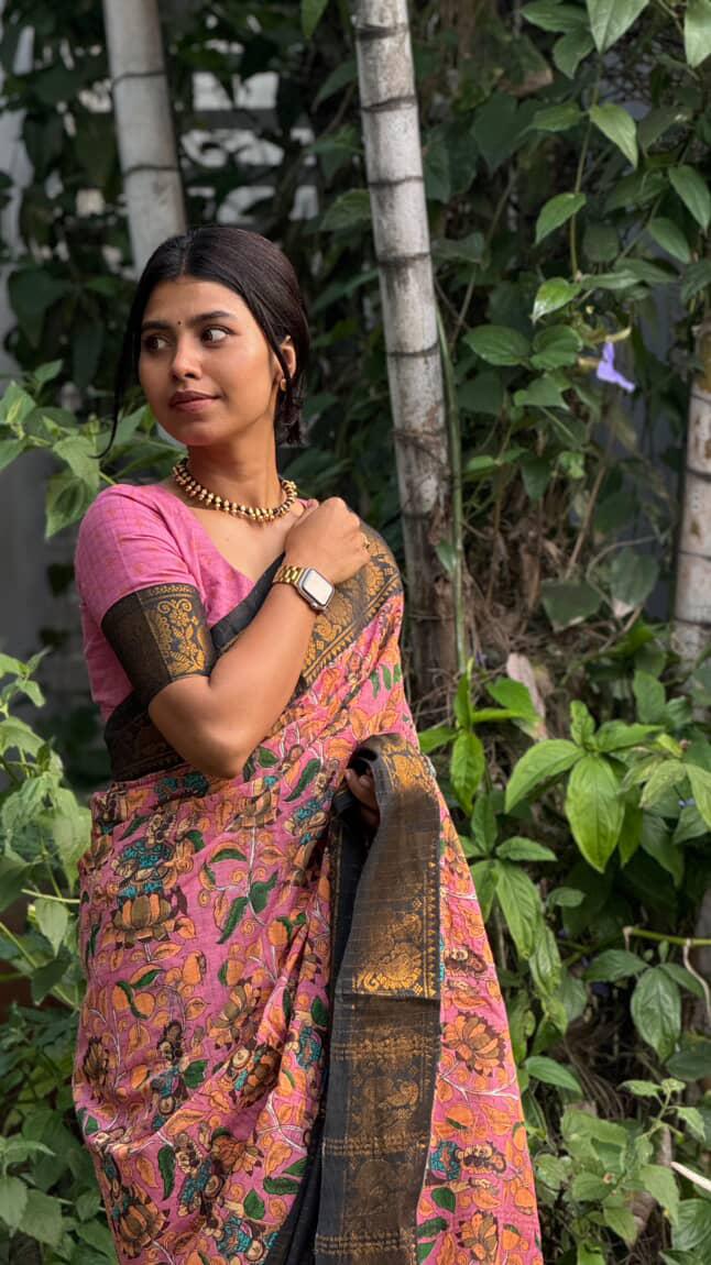 Temple Tales – Kalamkari Printed Sungudi Cotton Saree