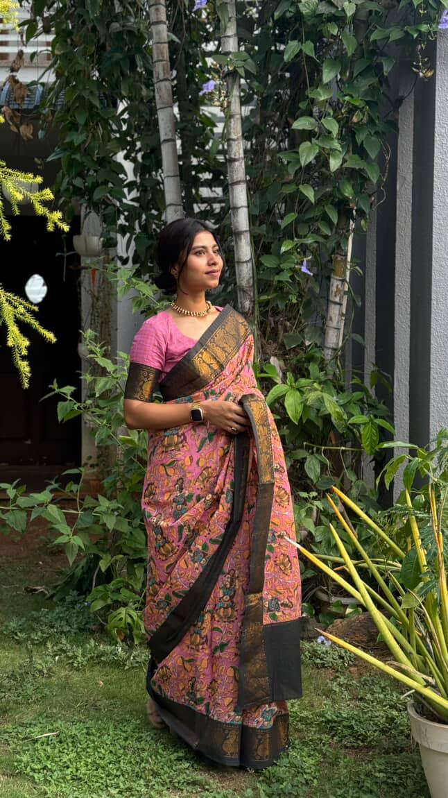 Temple Tales – Kalamkari Printed Sungudi Cotton Saree