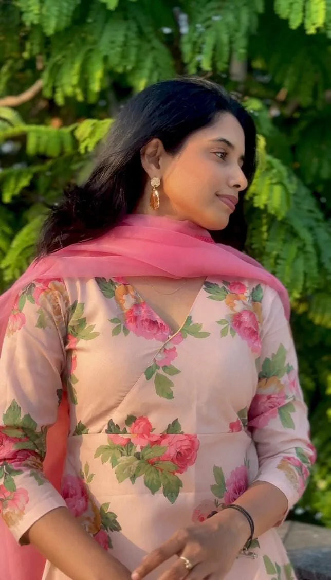 Peach Vintage Floral