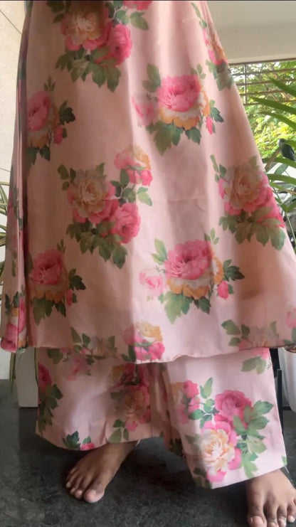 Peach Vintage Floral