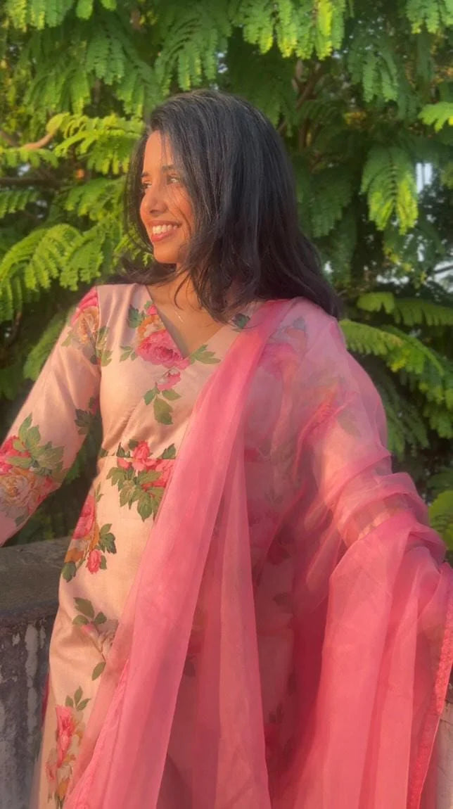 Peach Vintage Floral